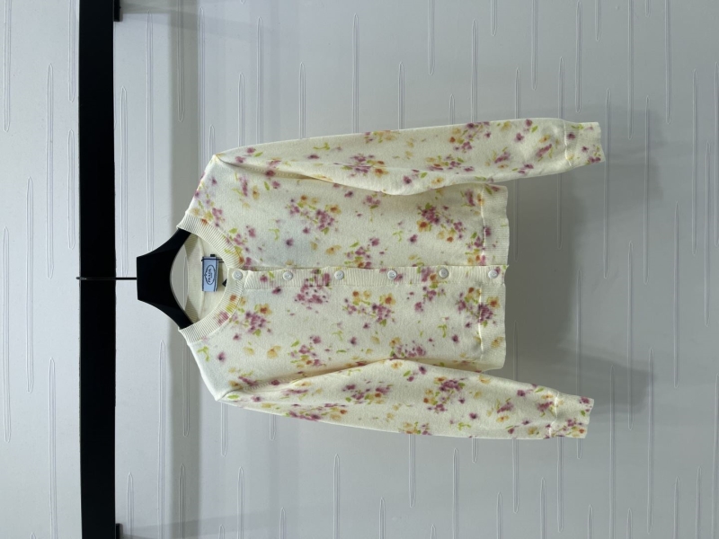 Pra*a sweaters